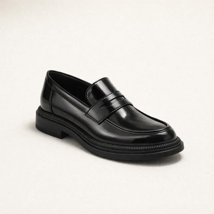 Mocassin noir brillant femme